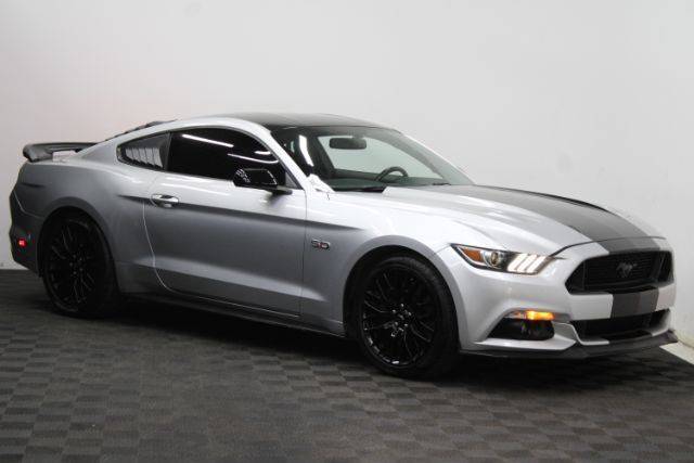 2017 Ford Mustang GT RWD photo
