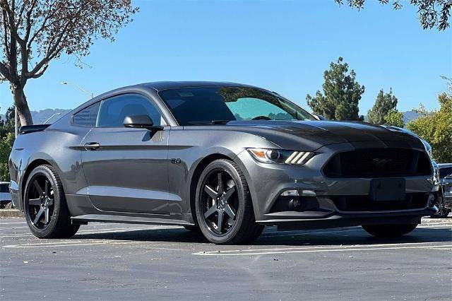 2017 Ford Mustang GT RWD photo