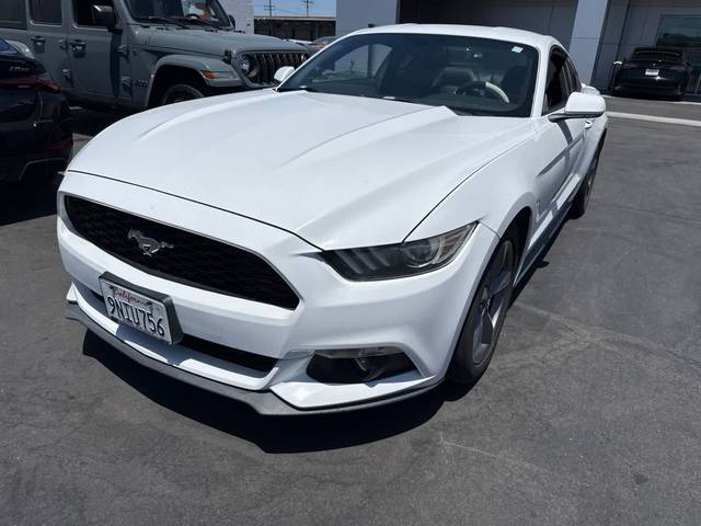 2017 Ford Mustang EcoBoost RWD photo