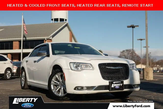 2016 Chrysler 300 300C RWD photo