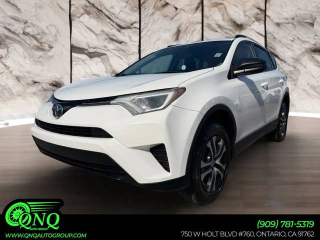 2016 Toyota RAV4 LE FWD photo