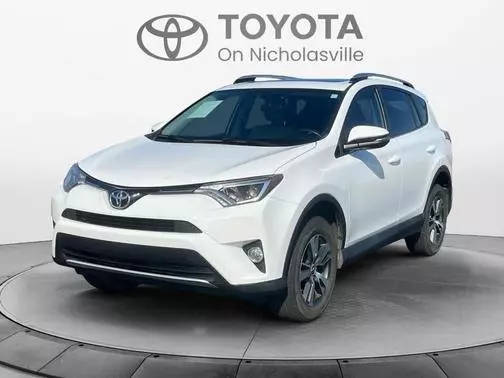 2016 Toyota RAV4 XLE FWD photo