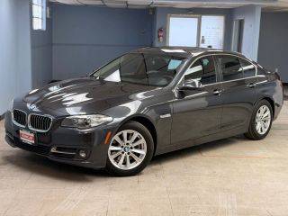 2016 BMW 5 Series 528i RWD photo