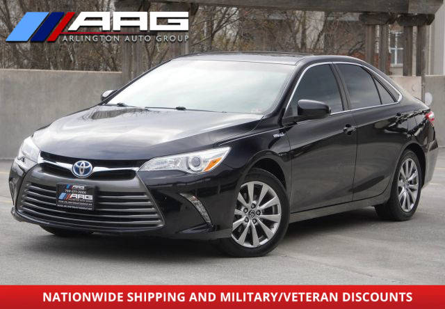 2017 Toyota Camry Hybrid XLE FWD photo