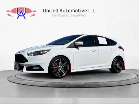2016 Ford Focus ST FWD photo