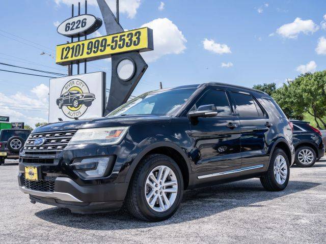 2017 Ford Explorer XLT FWD photo