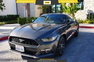2017 Ford Mustang EcoBoost RWD photo