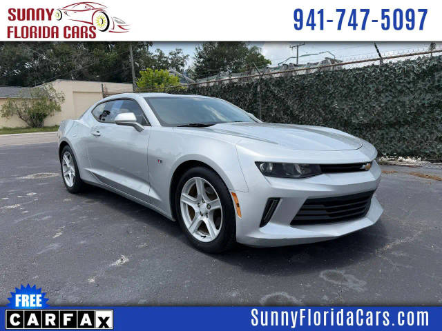 2017 Chevrolet Camaro 1LT RWD photo
