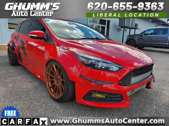 2016 Ford Focus ST FWD photo