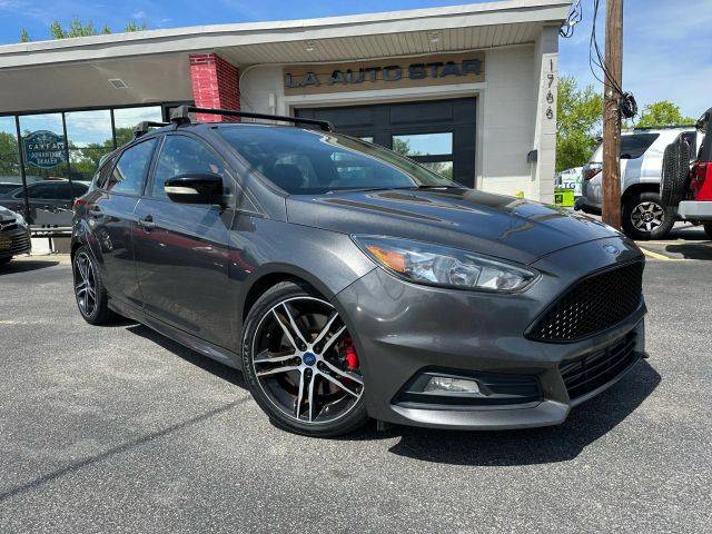 2016 Ford Focus ST FWD photo