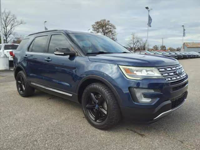 2017 Ford Explorer XLT FWD photo