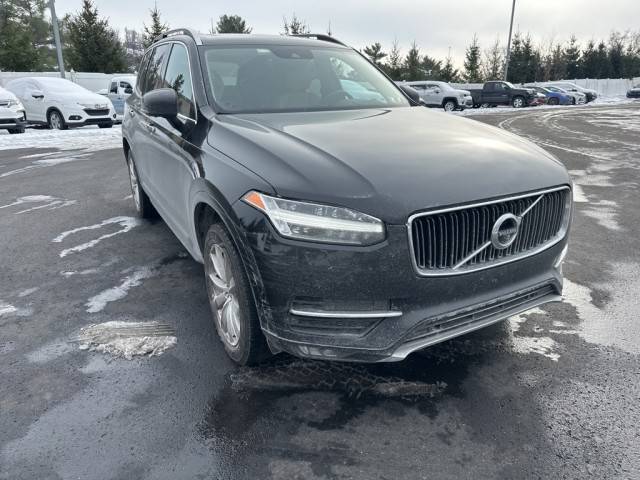 2016 Volvo XC90 T6 Momentum AWD photo