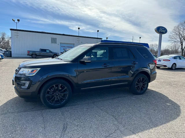 2017 Ford Explorer XLT 4WD photo