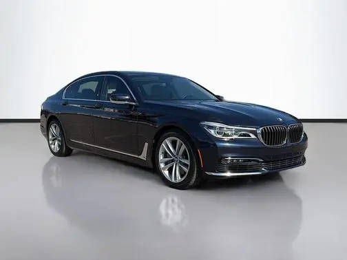 2016 BMW 7 Series 750i RWD photo
