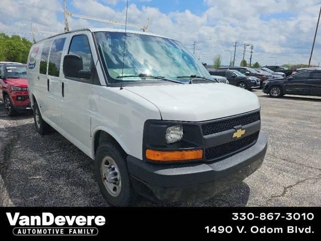2016 Chevrolet Express Cargo  RWD photo