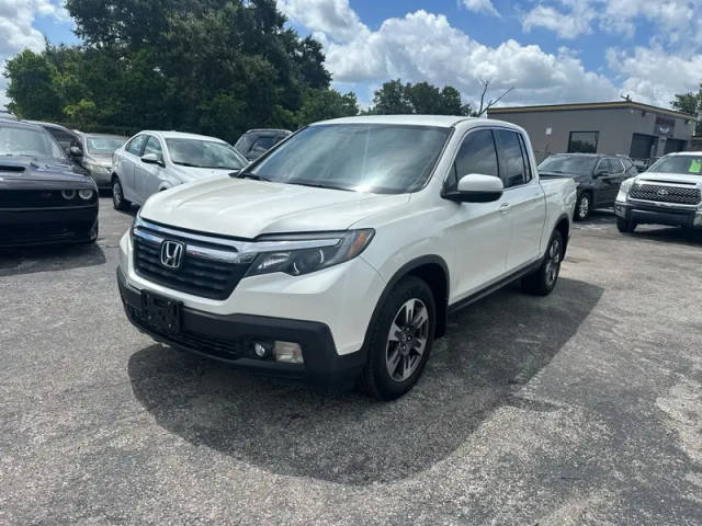 2017 Honda Ridgeline RTL-T FWD photo