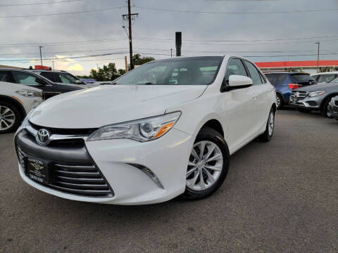 2015 Toyota Camry LE FWD photo