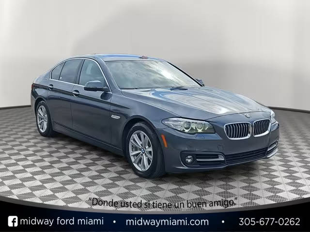 2016 BMW 5 Series 528i RWD photo