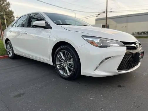 2016 Toyota Camry SE FWD photo