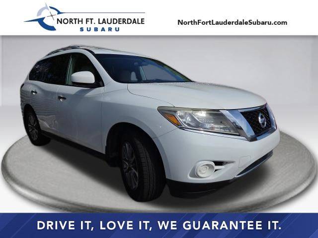 2016 Nissan Pathfinder S FWD photo