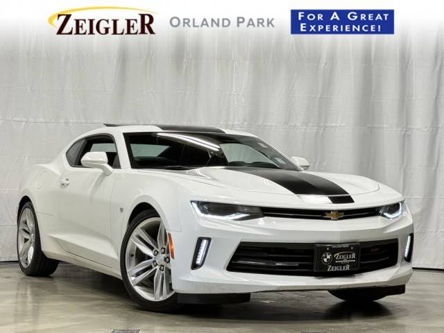 2017 Chevrolet Camaro 1LT RWD photo