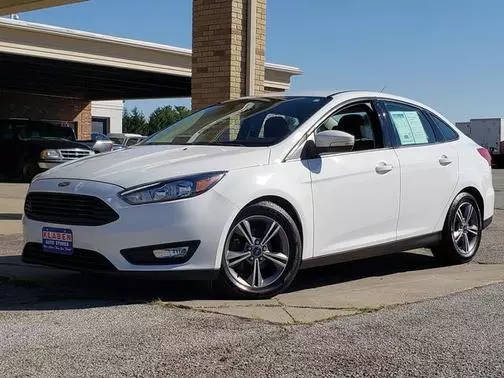 2016 Ford Focus SE FWD photo