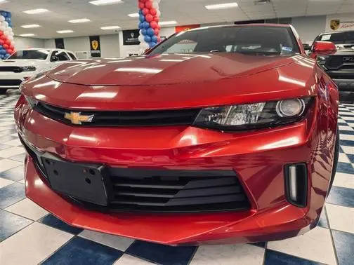 2017 Chevrolet Camaro 1LT RWD photo