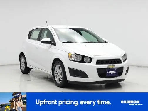2016 Chevrolet Sonic LT FWD photo