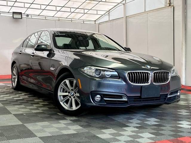 2016 BMW 5 Series 528i xDrive AWD photo