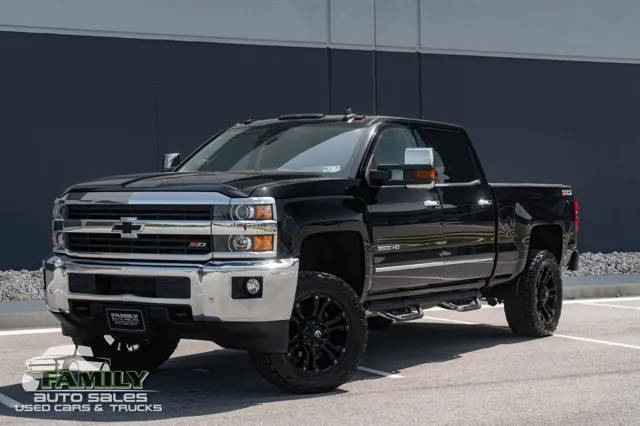 2016 Chevrolet Silverado 3500HD LTZ 4WD photo