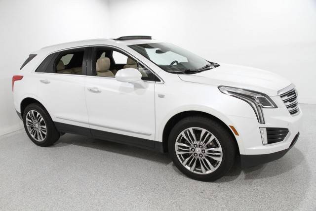 2017 Cadillac XT5 Premium Luxury FWD FWD photo