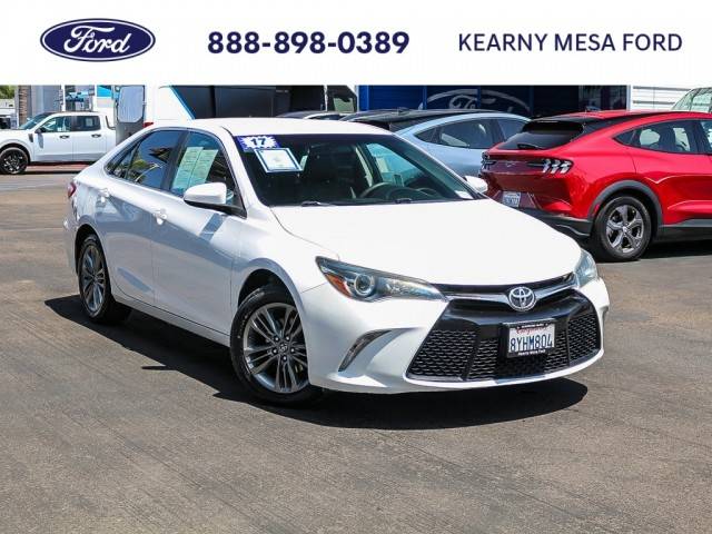 2017 Toyota Camry SE FWD photo