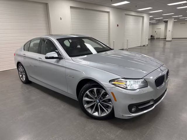 2016 BMW 5 Series 528i xDrive AWD photo