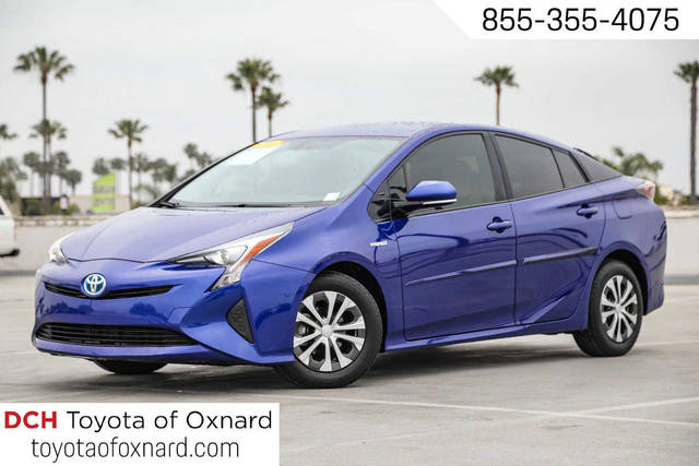 2016 Toyota Prius Three FWD photo