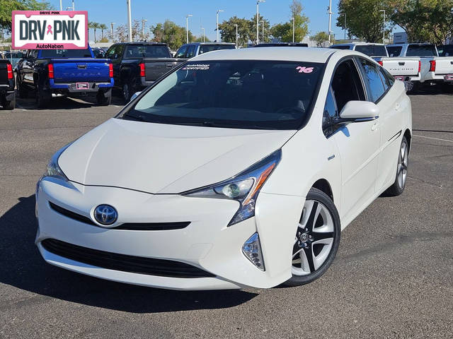 2016 Toyota Prius Three Touring FWD photo