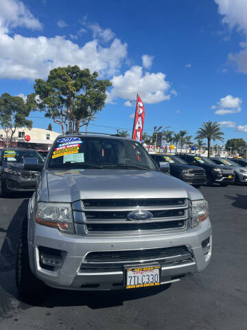 2017 Ford Expedition Platinum RWD photo