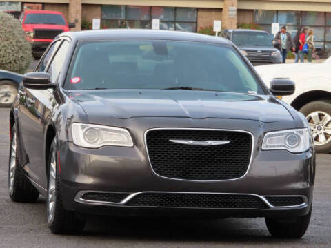 2016 Chrysler 300 Limited RWD photo