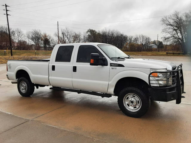 2016 Ford F-350 Super Duty XL 4WD photo