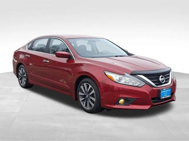 2016 Nissan Altima 2.5 SV FWD photo