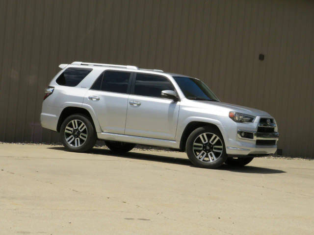 2016 Toyota 4Runner Limited RWD photo