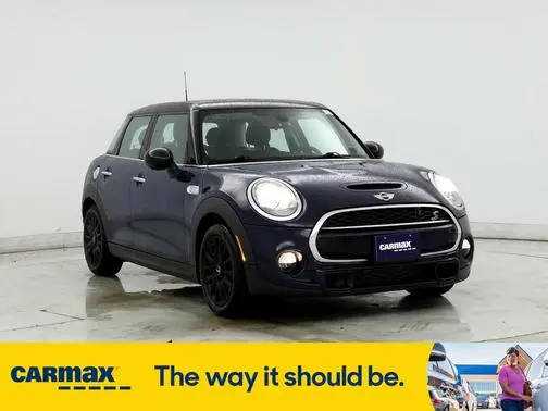 2016 MINI Hardtop 4 Door S FWD photo