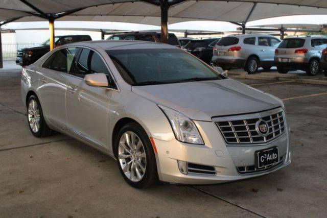 2015 Cadillac XTS Luxury FWD photo