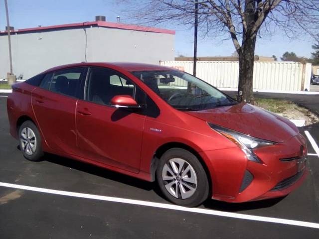 2016 Toyota Prius Three Touring FWD photo