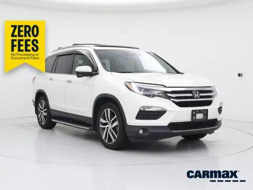 2016 Honda Pilot Touring FWD photo