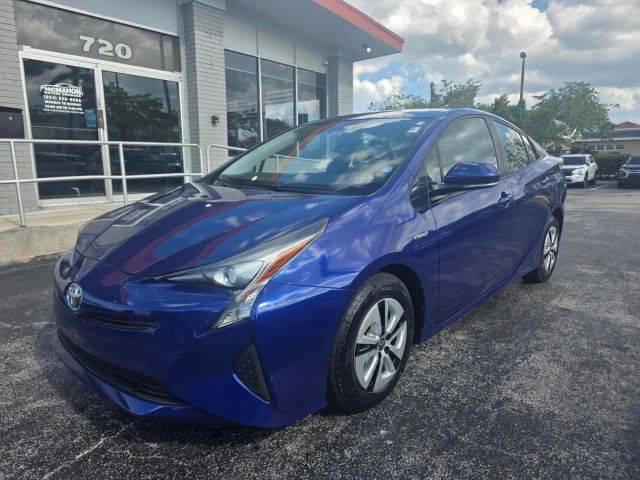 2016 Toyota Prius Four FWD photo