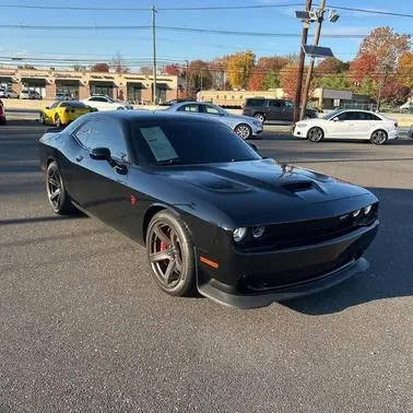 2016 Dodge Challenger SRT Hellcat RWD photo