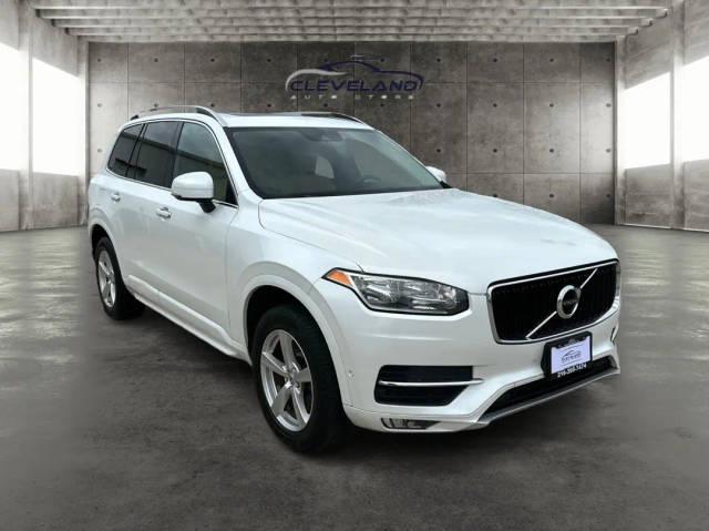 2016 Volvo XC90 T5 Momentum AWD photo