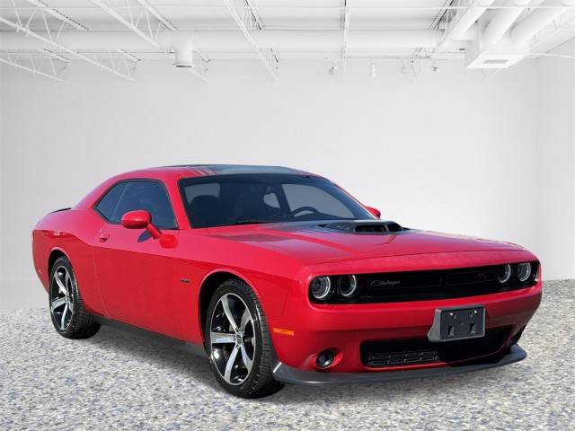 2016 Dodge Challenger R/T Shaker RWD photo