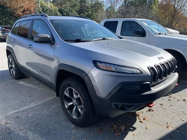 2016 Jeep Cherokee Trailhawk 4WD photo