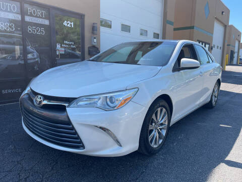 2017 Toyota Camry XLE FWD photo